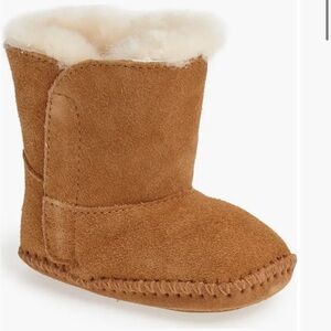 ugg Caden boots EUC hardly worn 2/3 size